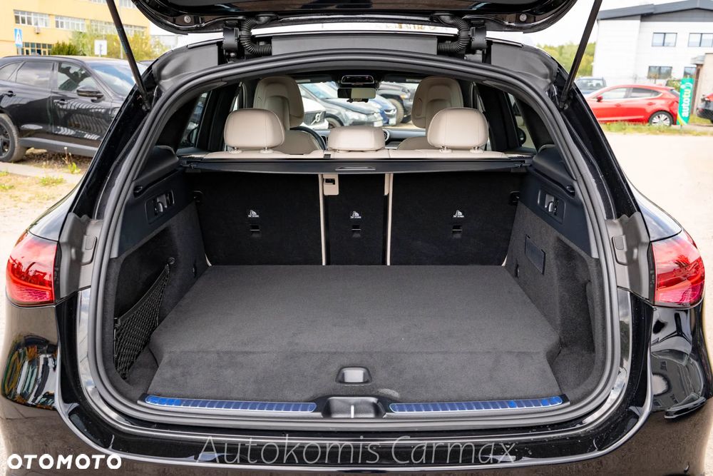 Mercedes-Benz GLC - 32