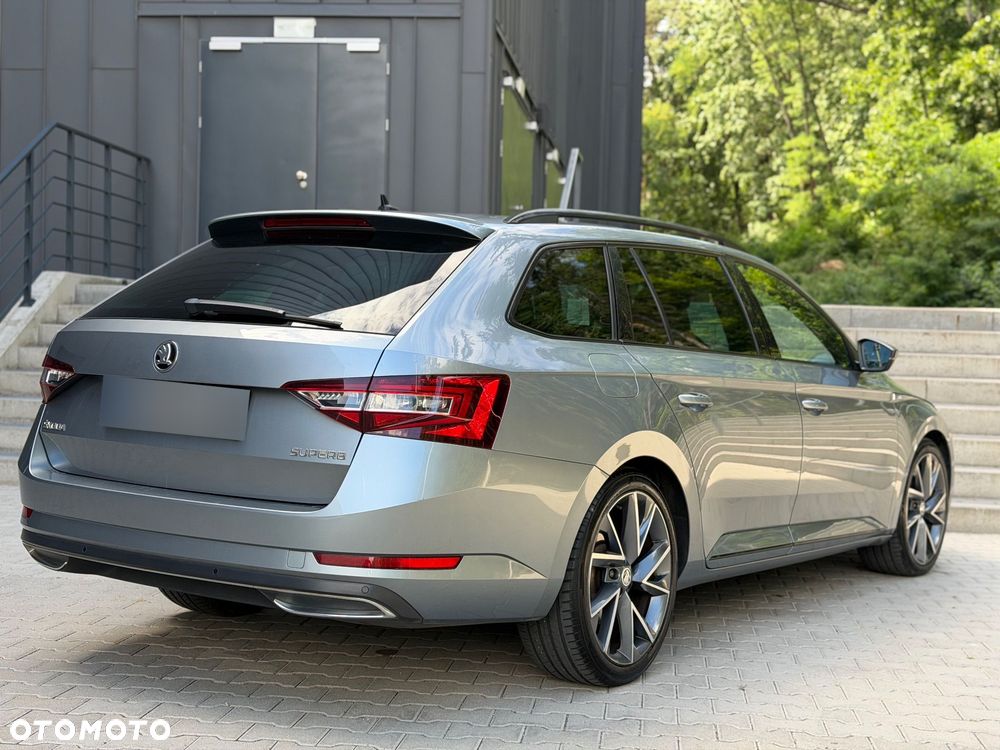 Skoda Superb 2.0 TDI DSG Sportline - 11