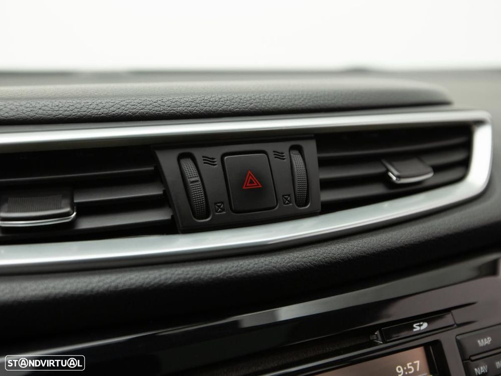 Nissan Qashqai 1.5 dCi N-Connecta - 18