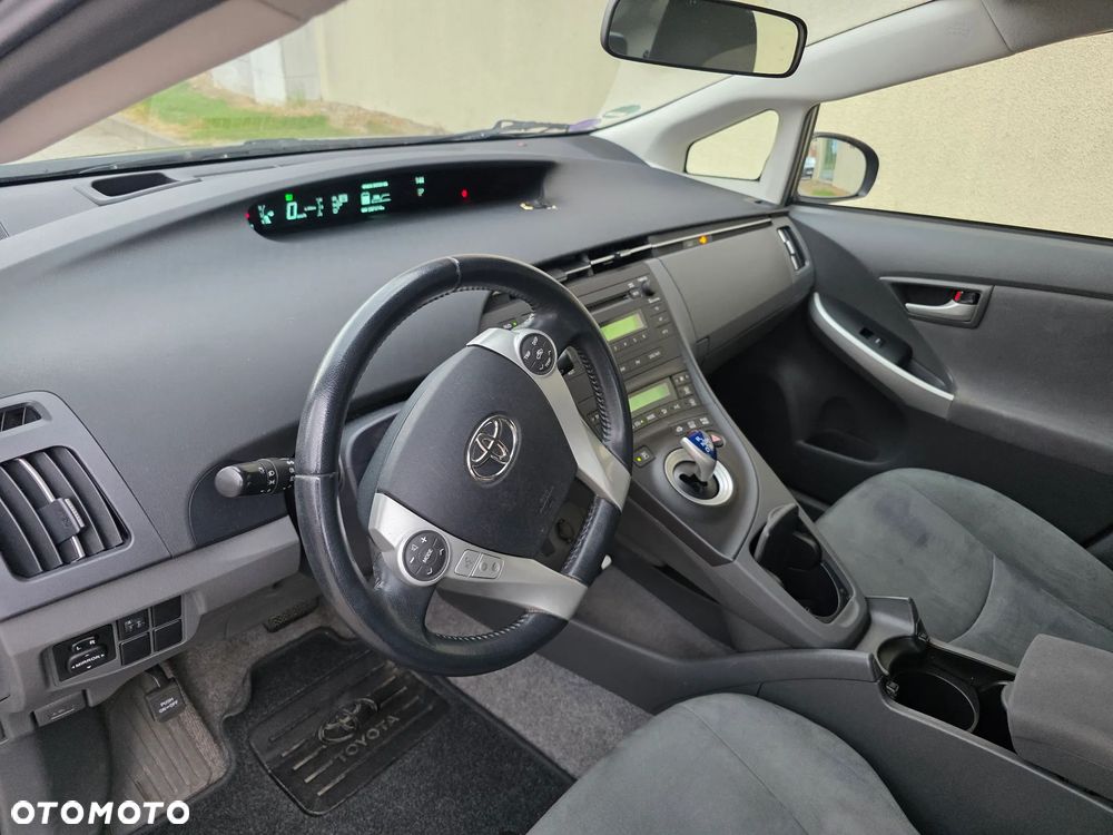 Toyota Prius - 15