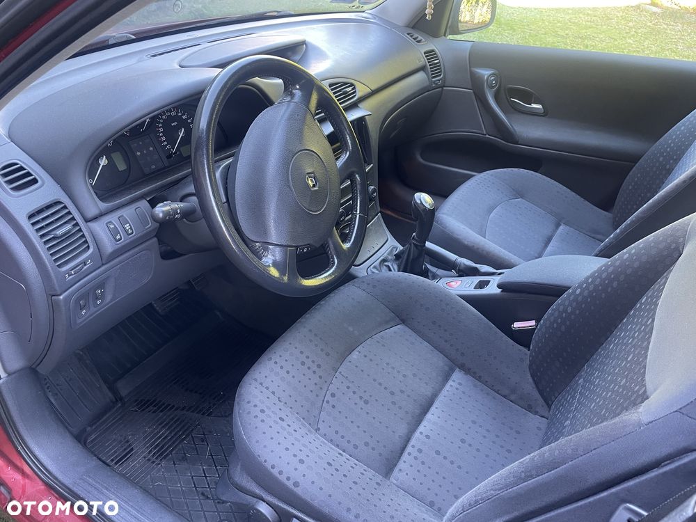 Renault Laguna - 4