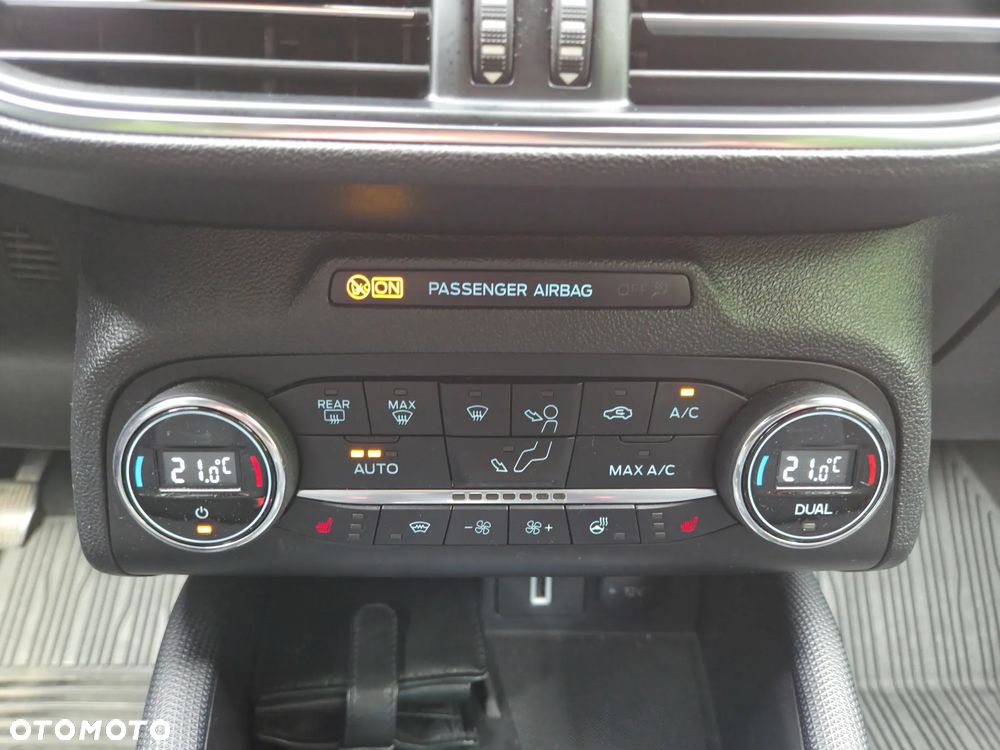 Ford Focus 1.0 EcoBoost mHEV Active X - 11