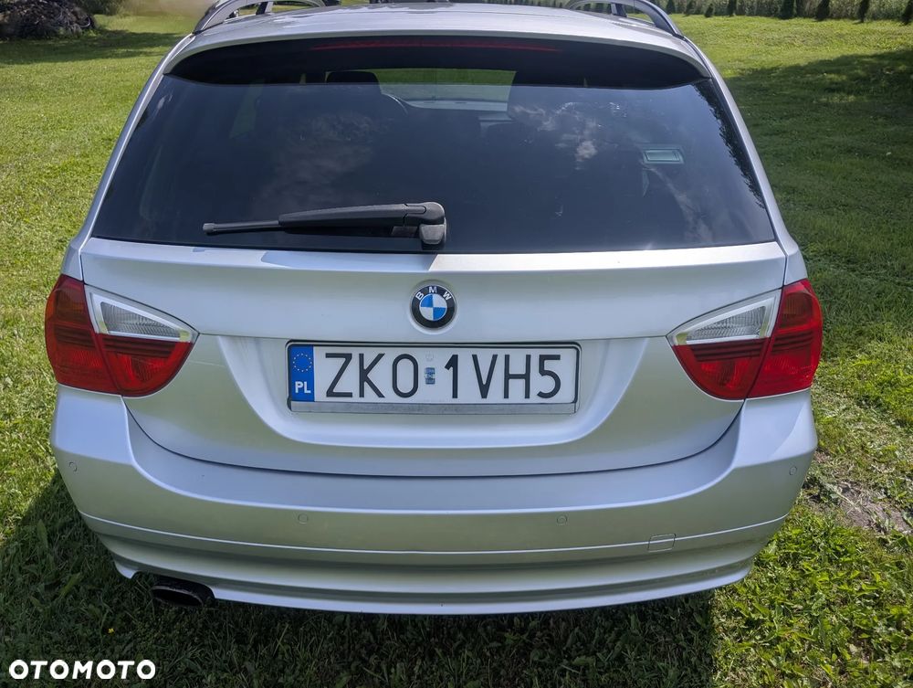 BMW Seria 3 318i - 6