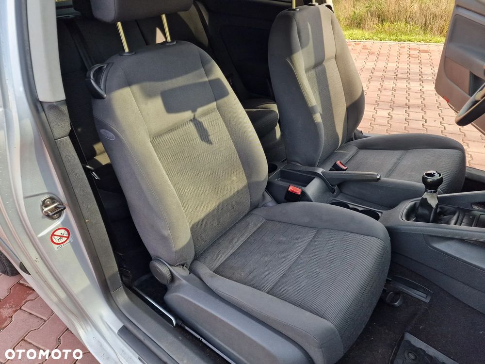 Volkswagen Golf - 13