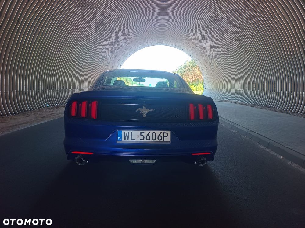 Ford Mustang 3.7 V6 - 10