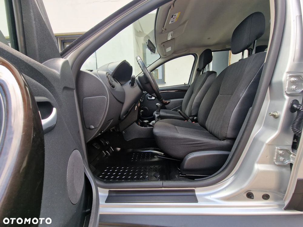 Dacia Duster 1.6 Laureate - 7
