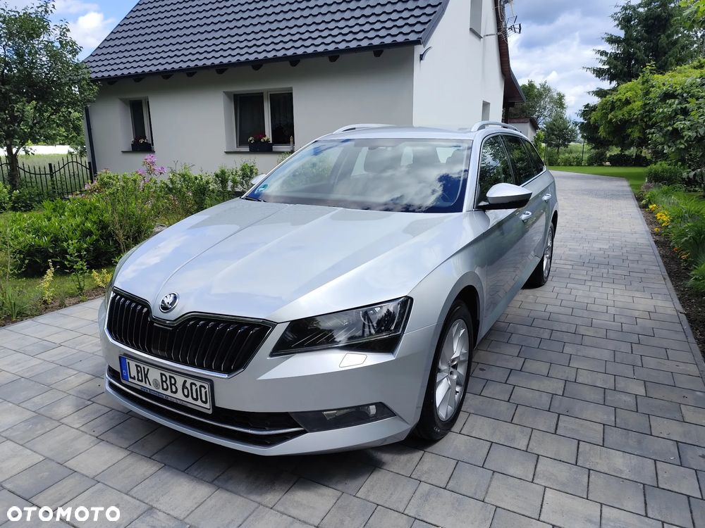 Skoda Superb 2.0 TDI SCR 4x4 Style DSG - 11