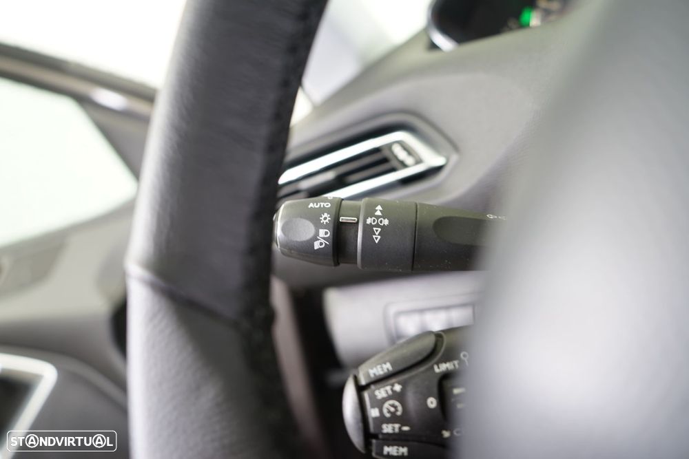 Peugeot 308 SW 1.6 BlueHDi Allure - 22