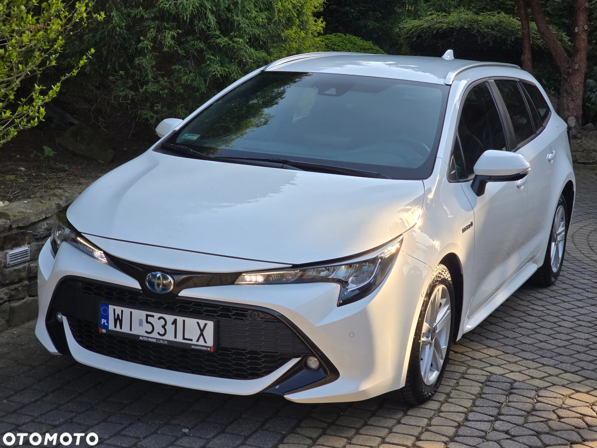 Toyota Corolla 1.8 Hybrid Comfort - 3