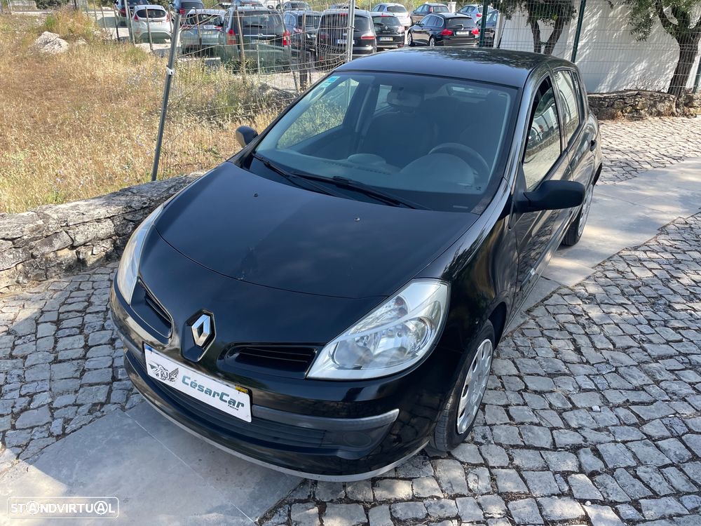 Renault Clio 1.2 16V Confort - 4