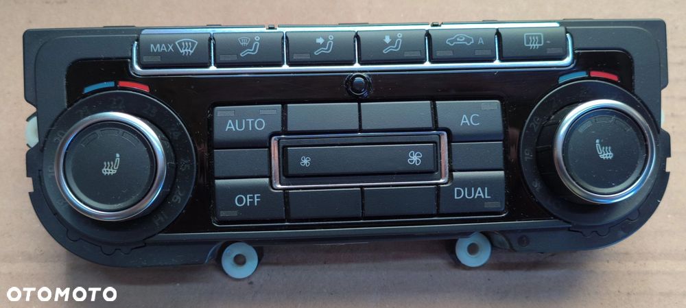 Jetta VI panel nawiewu grzane fotele 2010-18r Volkswagen - 1