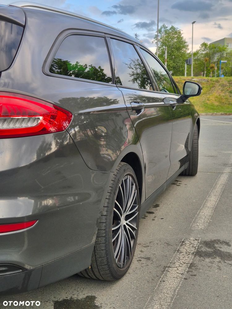 Ford Mondeo - 12