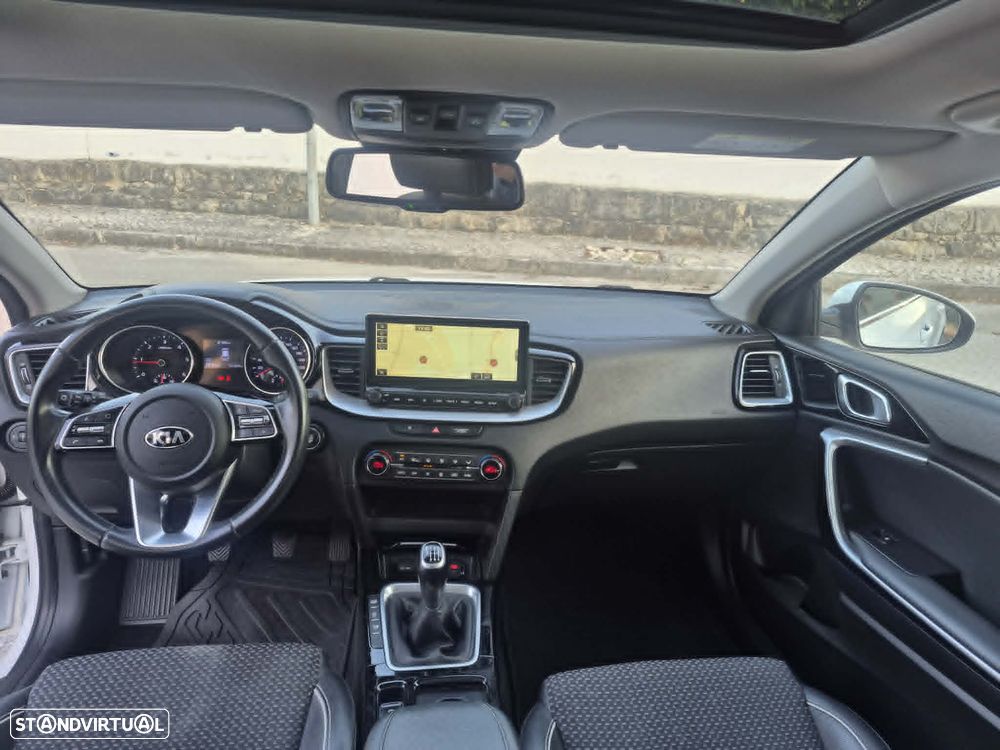 Kia Ceed SW — fotografia 8