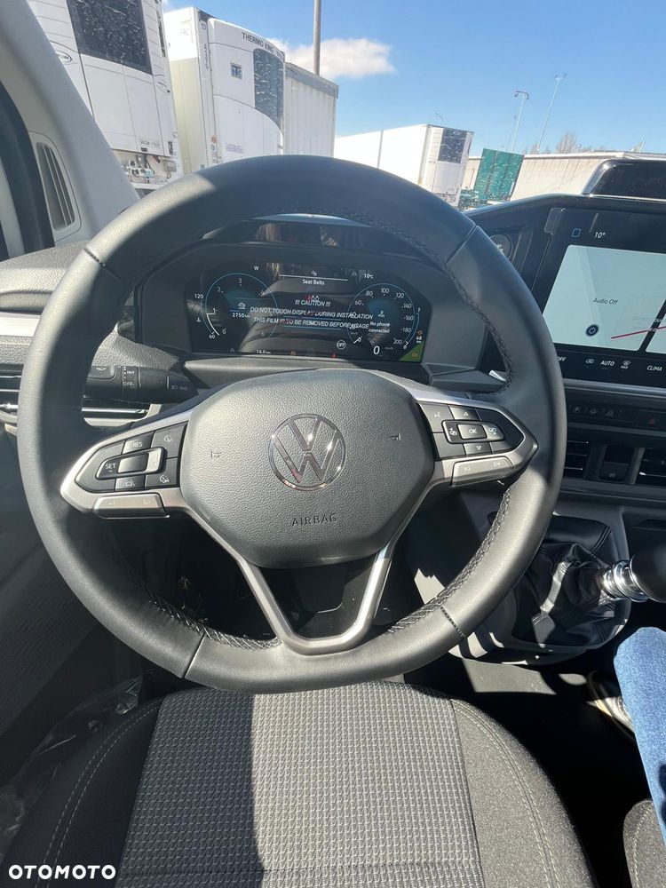 Volkswagen Transporter FURGON T7 - 13