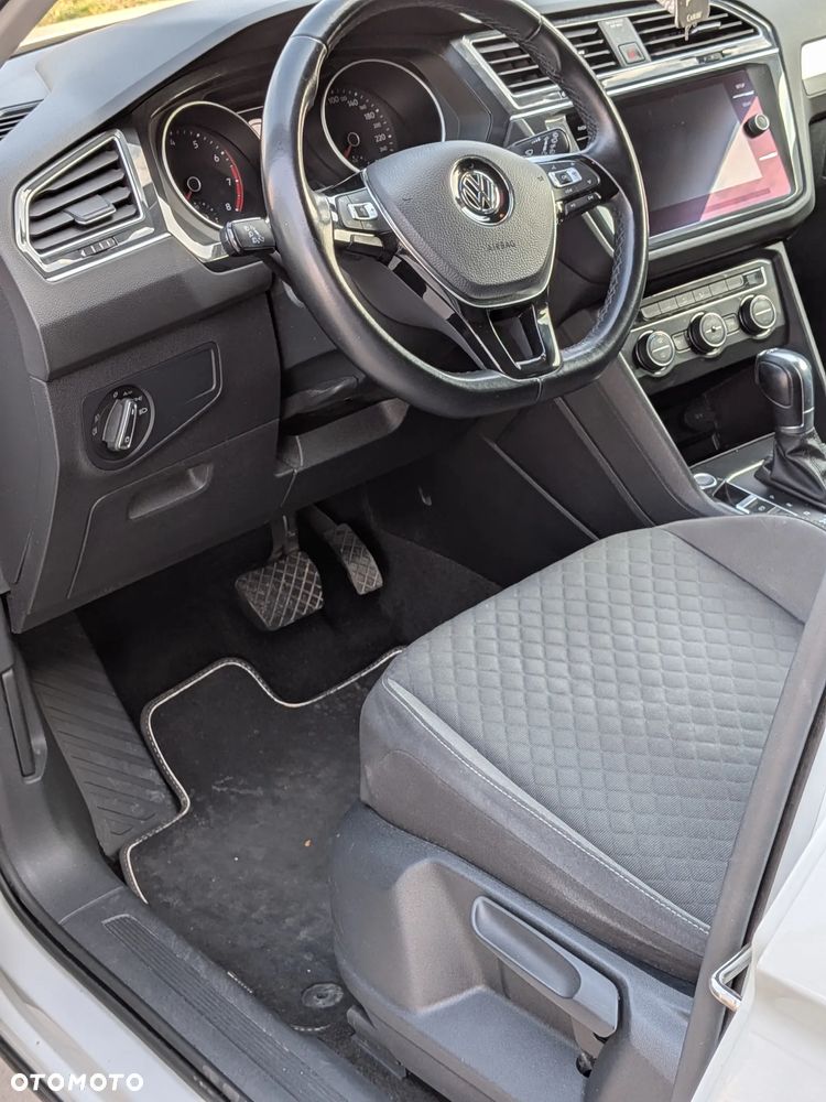 Volkswagen Tiguan - 9