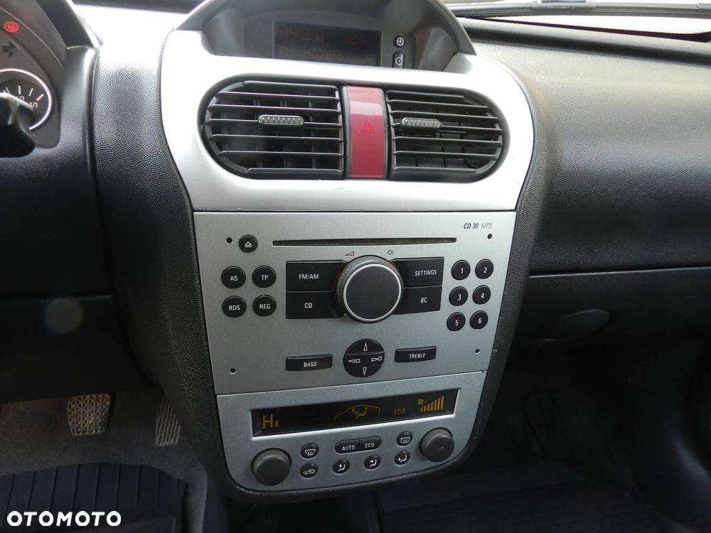 Opel Corsa 1.2 16V Cosmo - 14