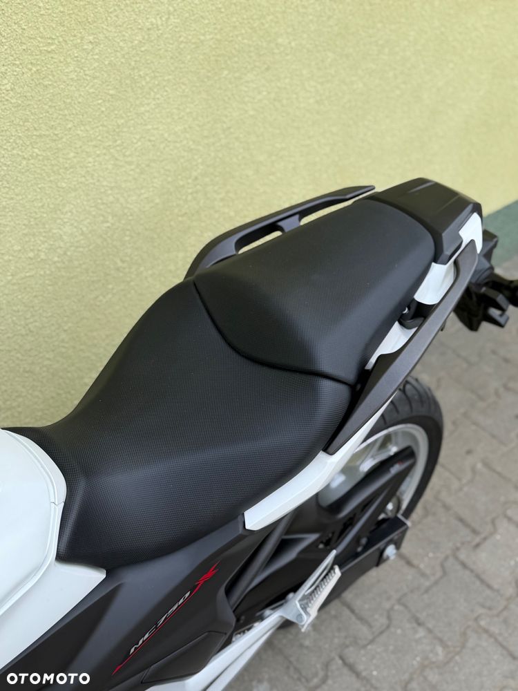 Honda NC - 33