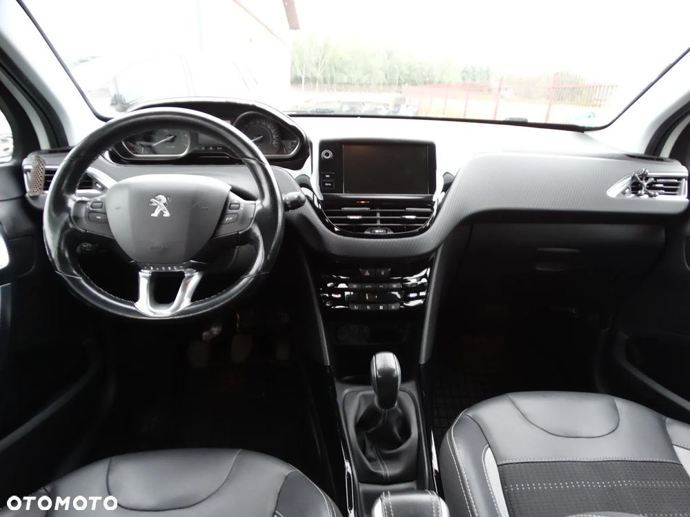 Peugeot 2008 - 13