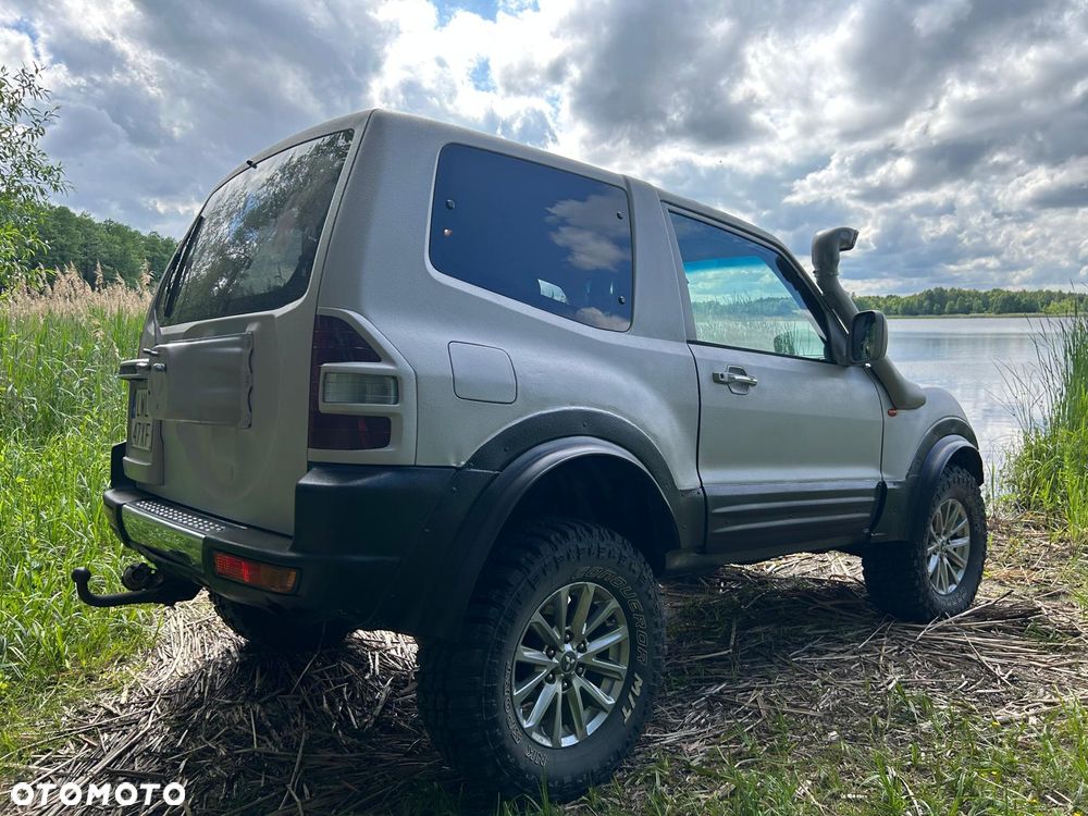 Mitsubishi Pajero - 7