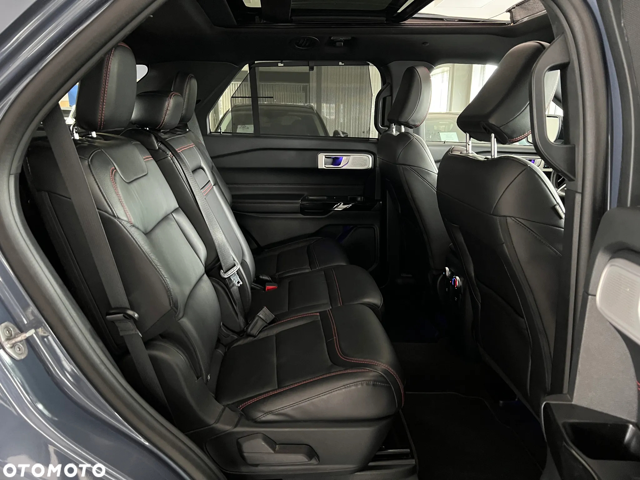 Ford Explorer 3.0 EcoBoost PHEV 4WD ST-Line - 38
