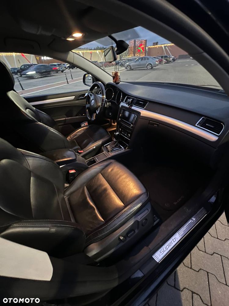 Skoda Superb 2.0 TDI DSG Elegance - 4