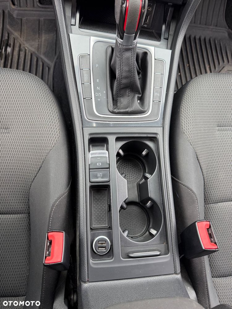 Volkswagen Golf 1.4 TSI BMT Comfortline DSG - 15