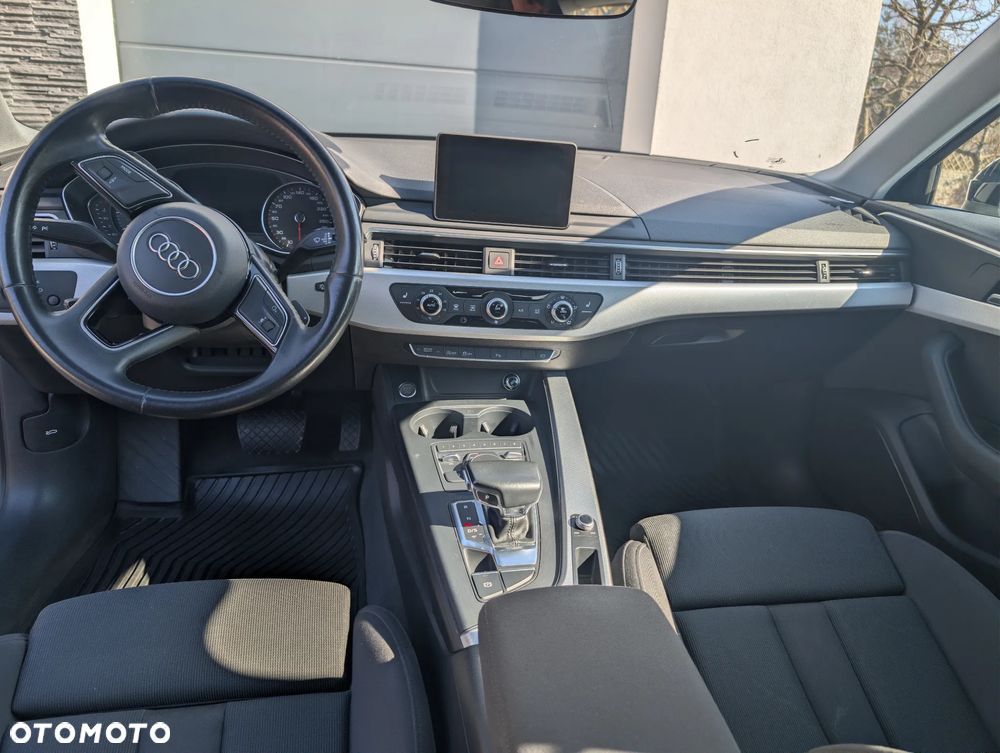 Audi A4 Avant 40 TFSI S tronic - 7