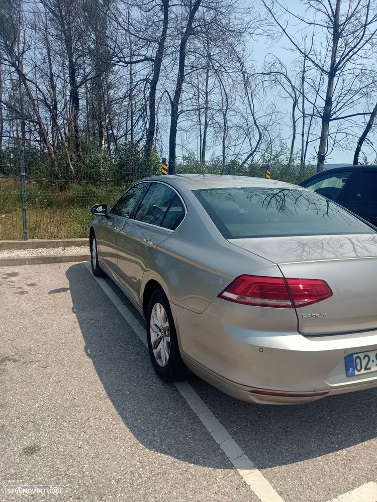 VW Passat 1.6 TDI Confortline - 2