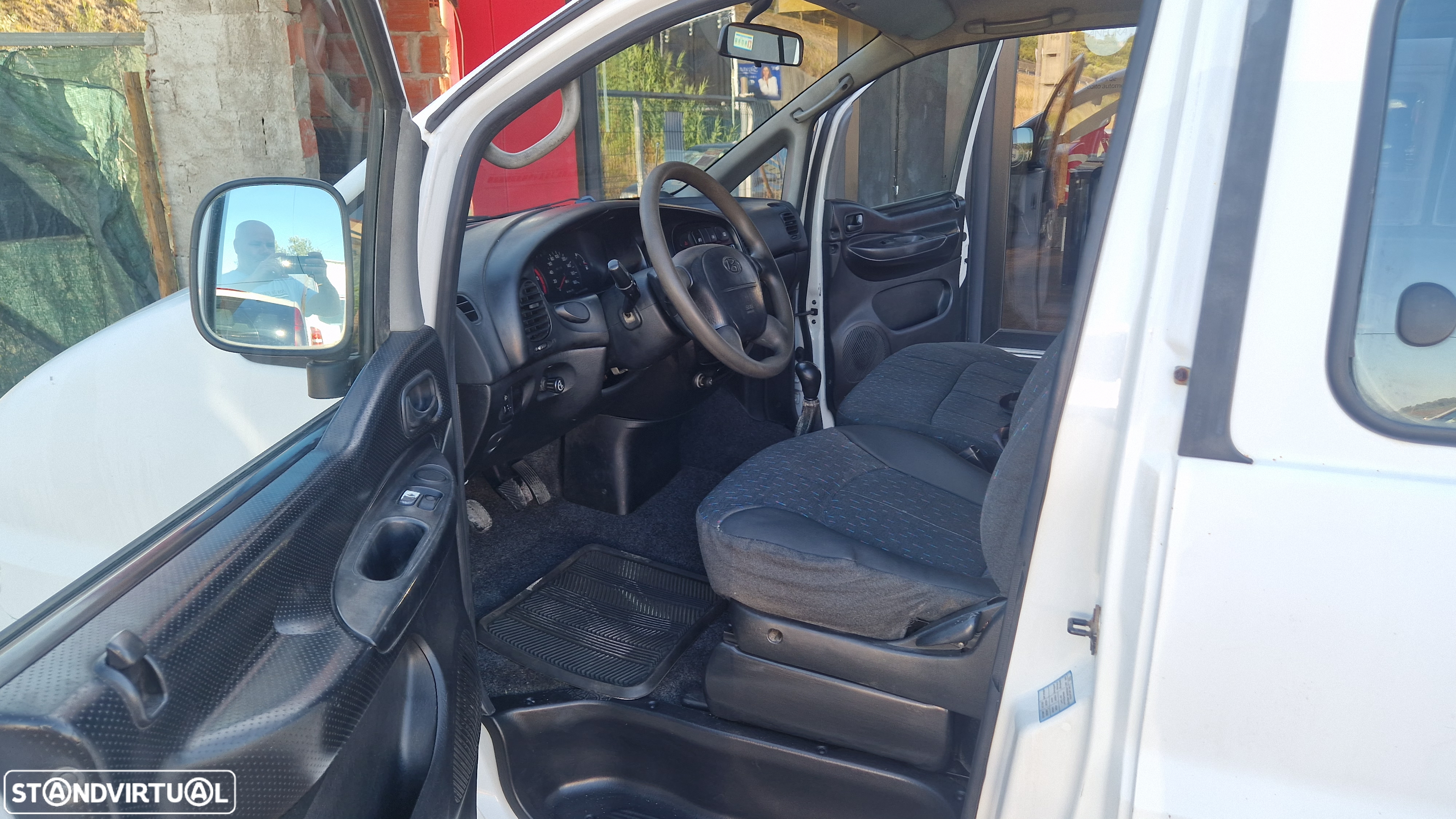 Hyundai H-1 Starex - 7