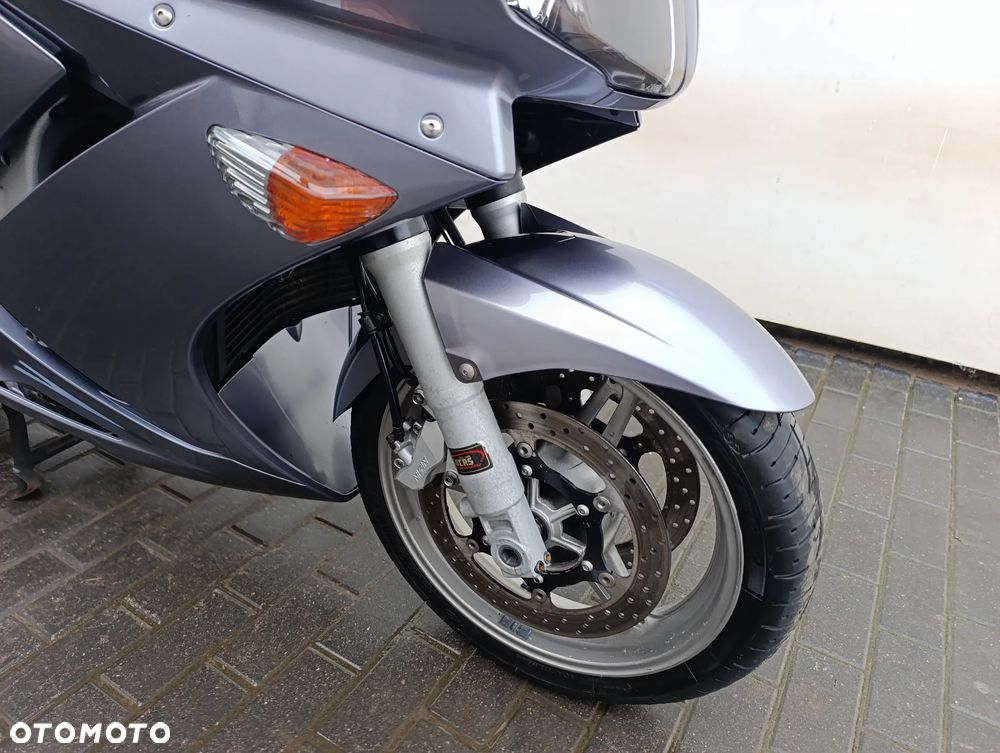 Yamaha FJR - 33