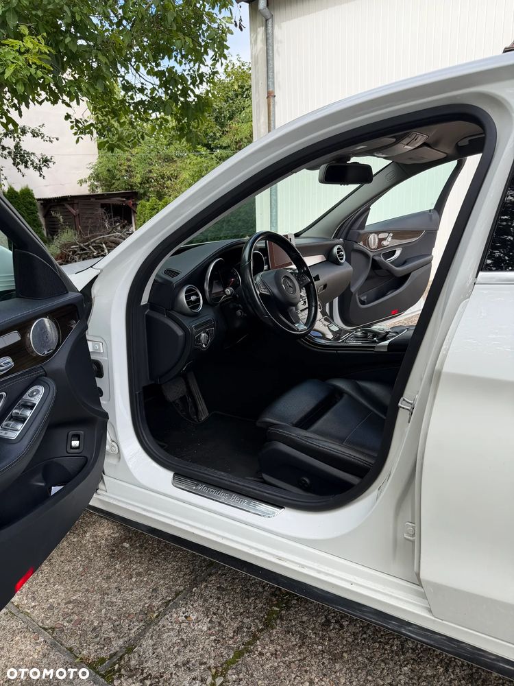 Mercedes-Benz Klasa C 300 7G-TRONIC - 11