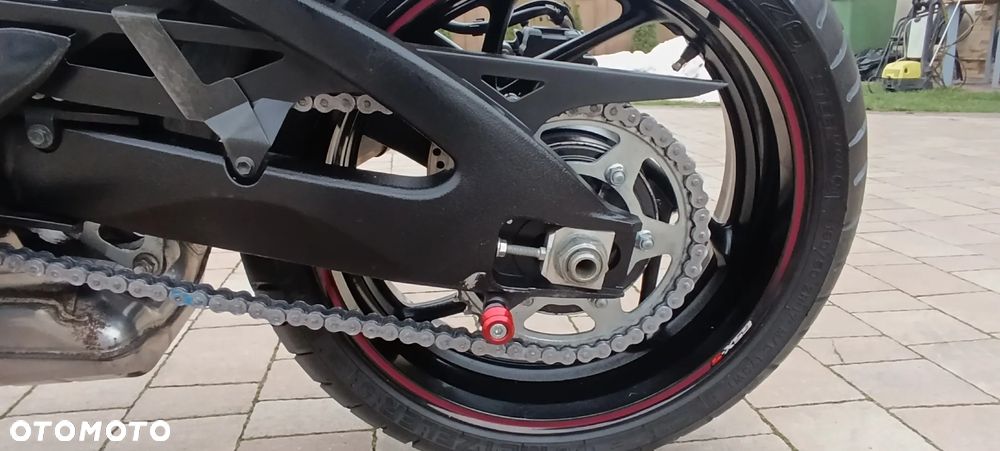 Suzuki GSX 1000 - 35