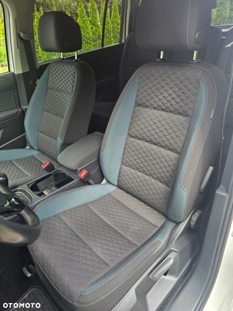 Volkswagen Touran 1.6 TDI SCR IQ.DRIVE - 13