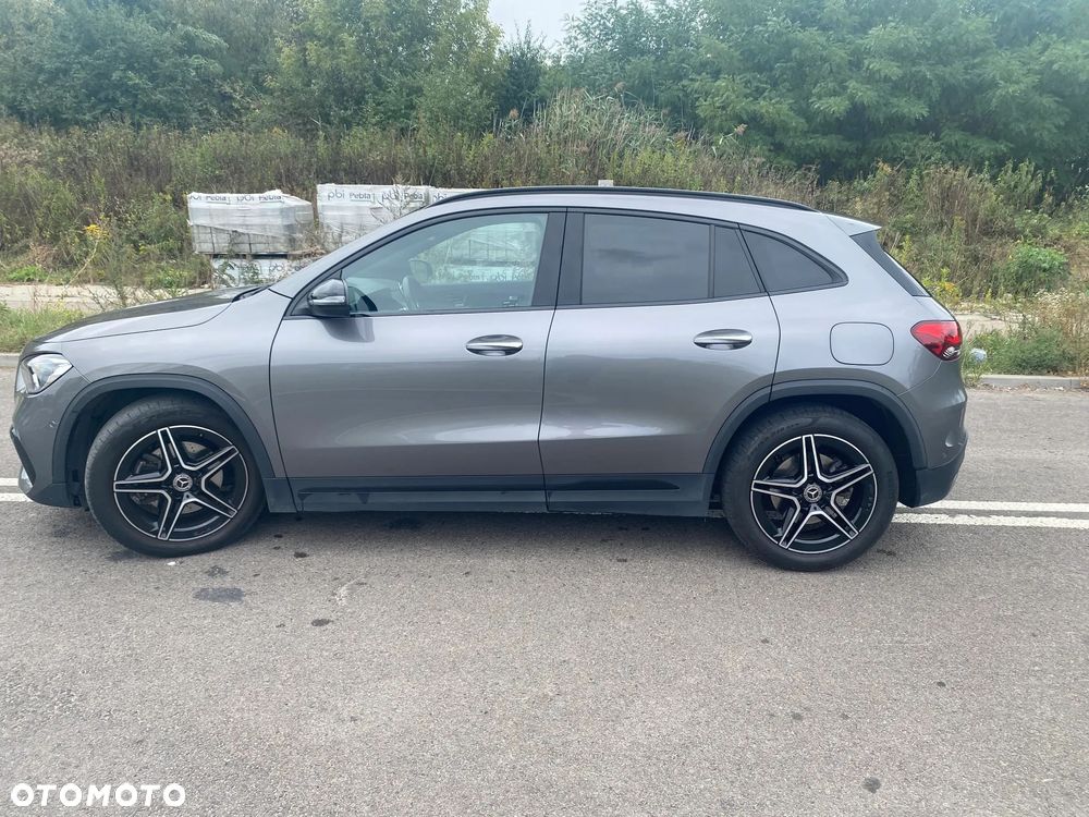 Mercedes-Benz GLA 220 d 4-Matic AMG Line - 3