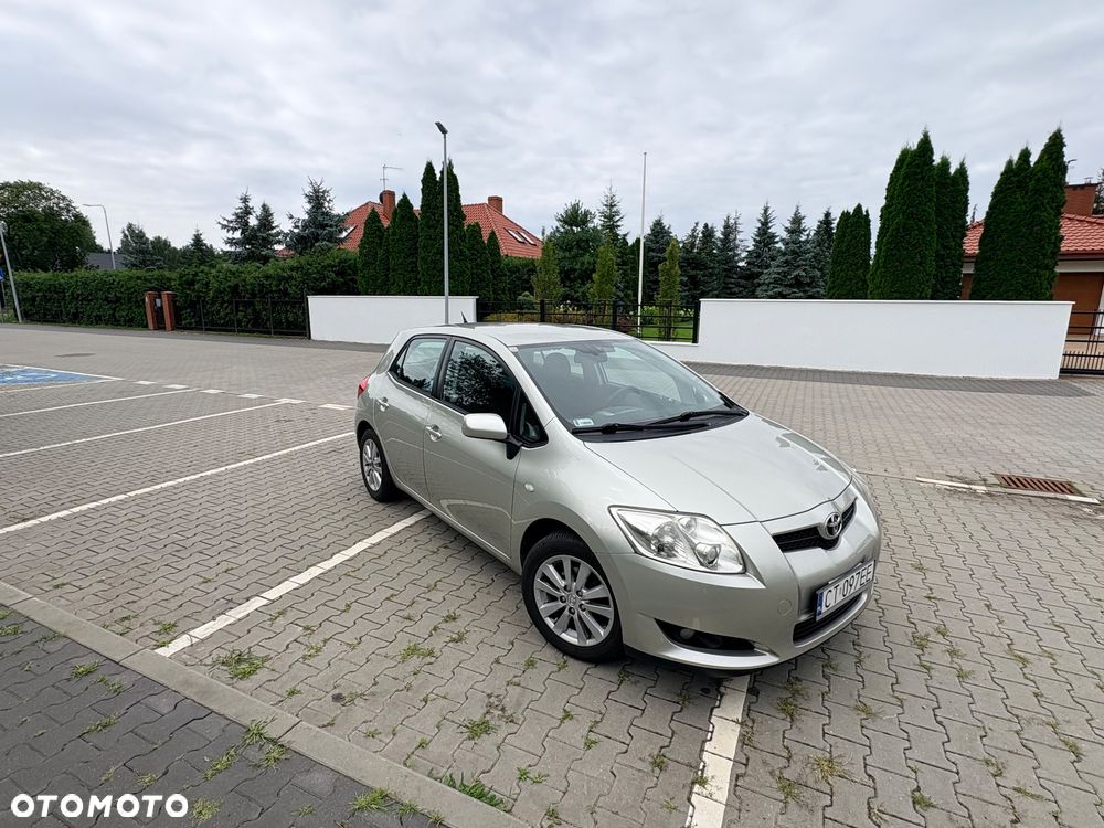 Toyota Auris 1.4 VVT-i Luna - 2
