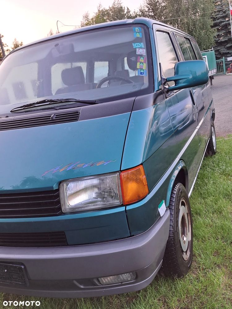 Volkswagen Multivan - 13