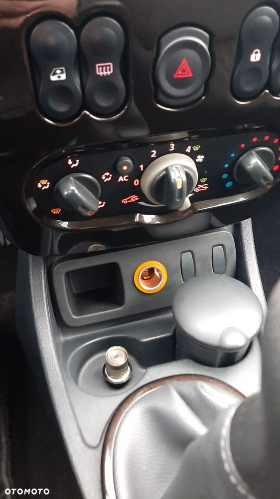 Dacia Duster 1.6 16V 4x2 - 19