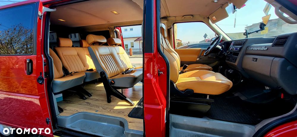 Volkswagen Caravelle - 15