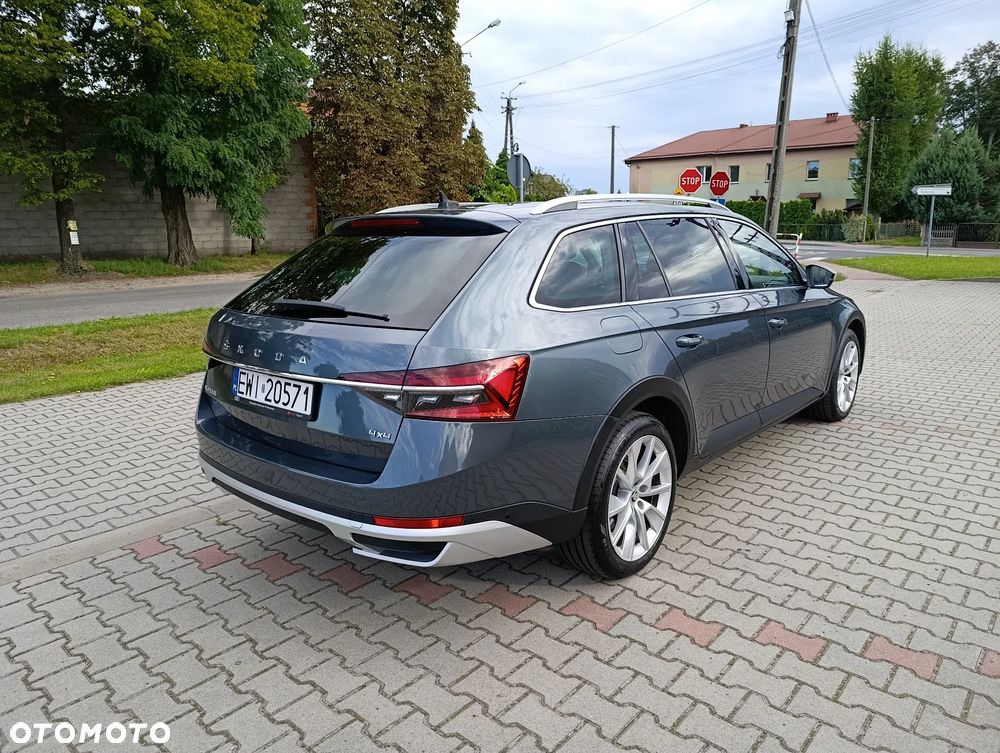 Skoda Superb 2.0 TDI 4x4 DSG Scout - 3