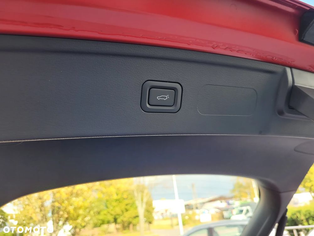 Bestune B70 2.0T Elegance - 35