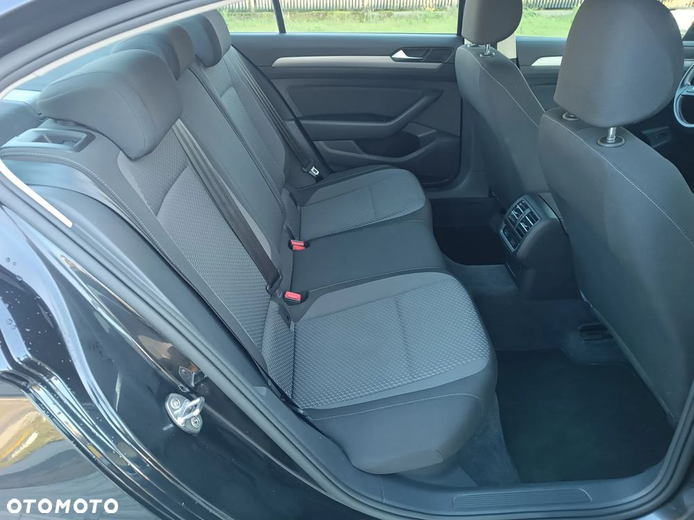 Volkswagen Passat 1.5 TSI EVO Trendline - 29
