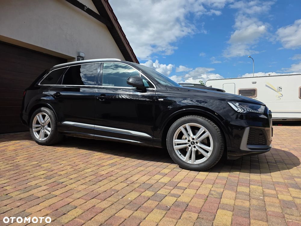 Audi Q7 - 1
