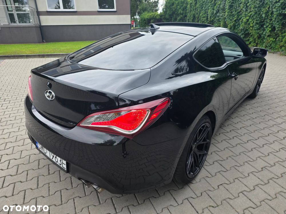 Hyundai Genesis - 10