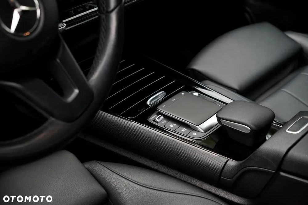 Mercedes-Benz GLA 200 Business Edition - 18