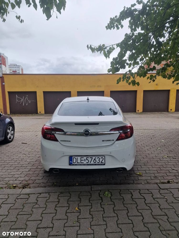 Opel Insignia 2.0 Bi Turbo CDTI 4x4 - 2