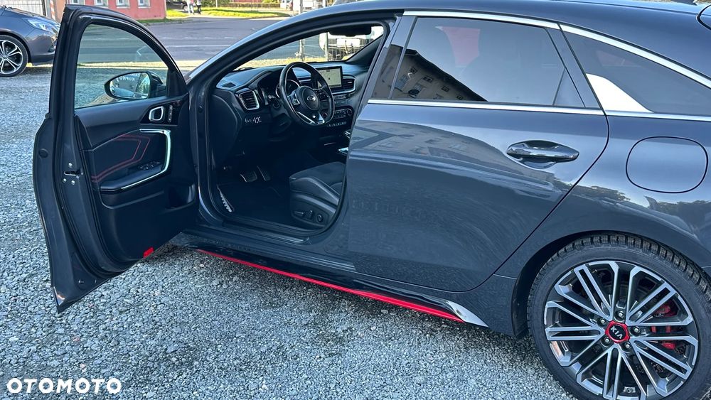 Kia ProCeed - 21