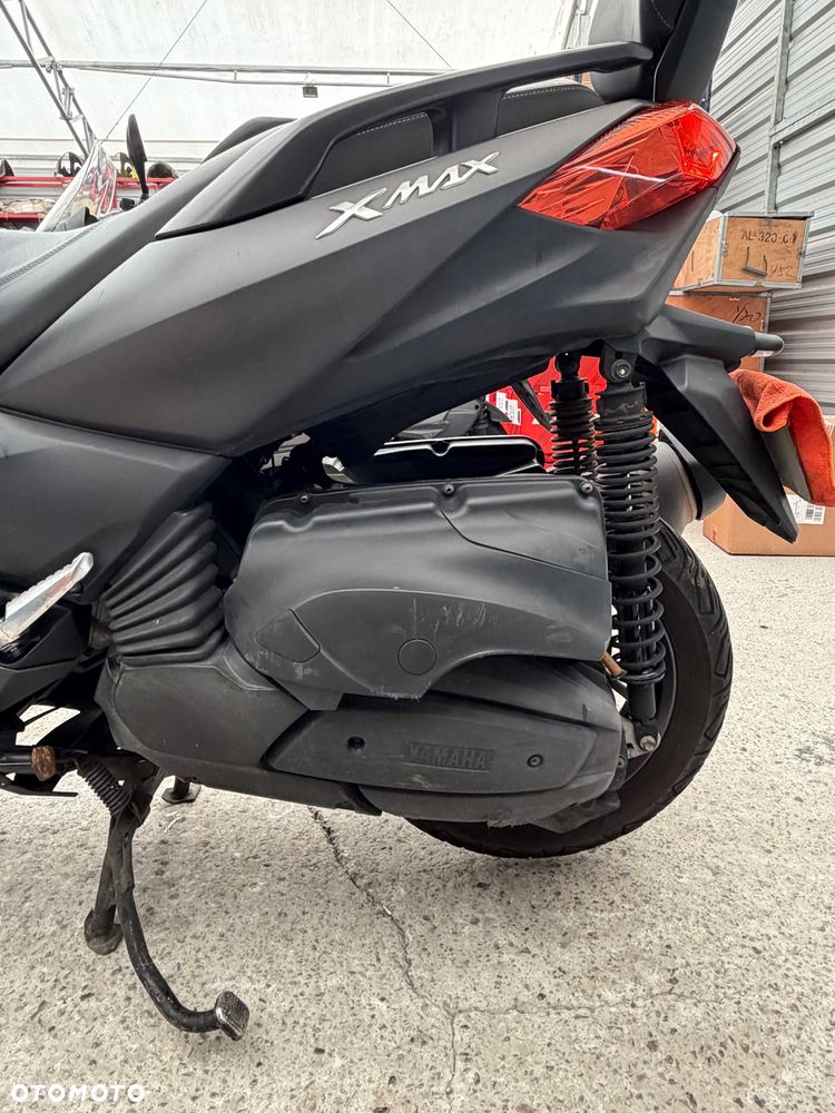 Yamaha X-max - 19