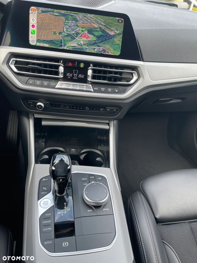 BMW Seria 3 320d - 24