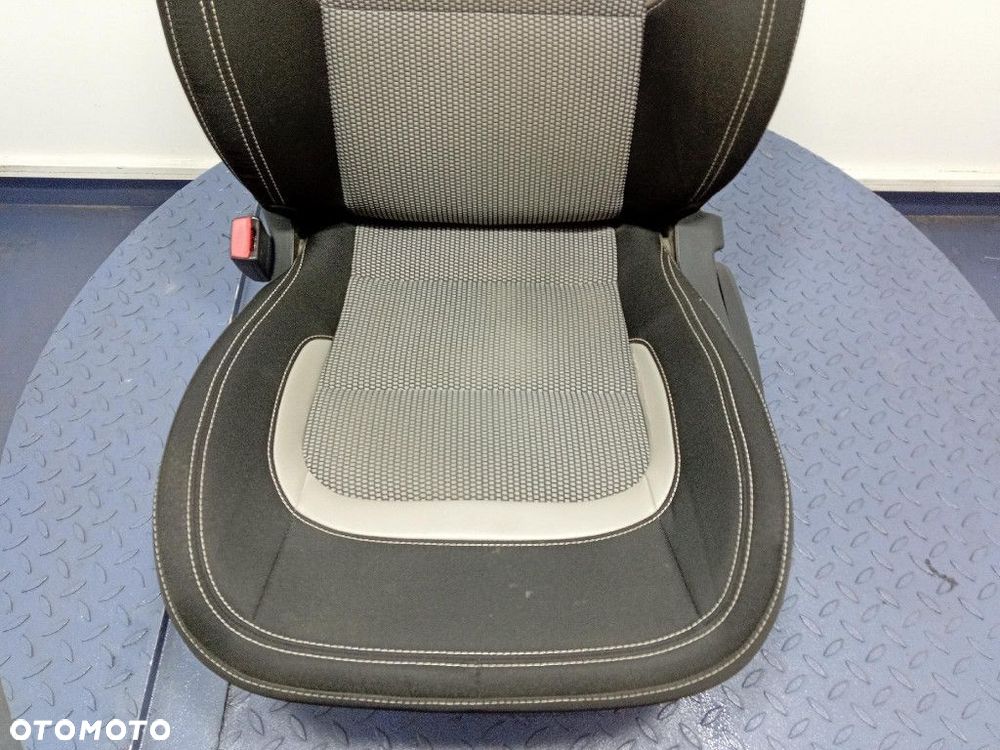 KIA CEED II 12- FOTEL KIEROWCY PRZÓD LEWY - 2