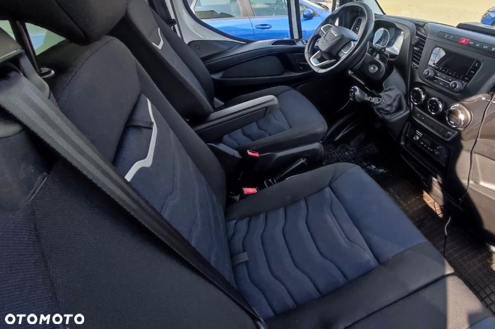Iveco Daily 3.0 Diesel 180KM 6biegów 35S18 - 14